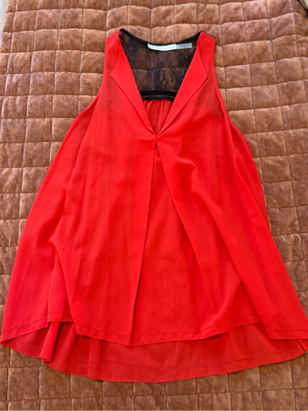 Alice + Olivia  Red Sleeveless V-Neck Flowing Tank Top